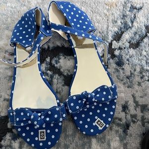 NWT blue polka dot sandals